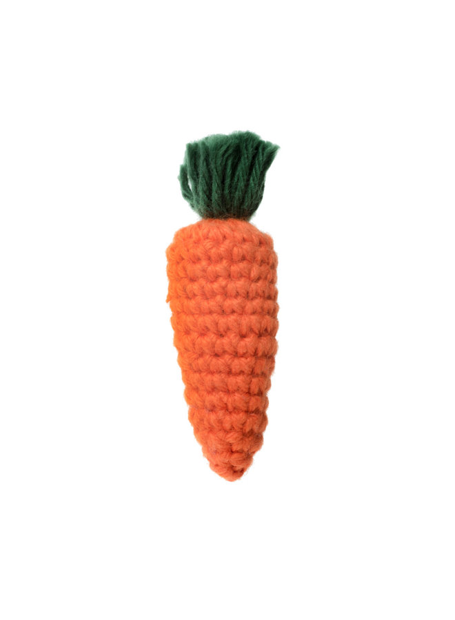Carrot Brooch 15