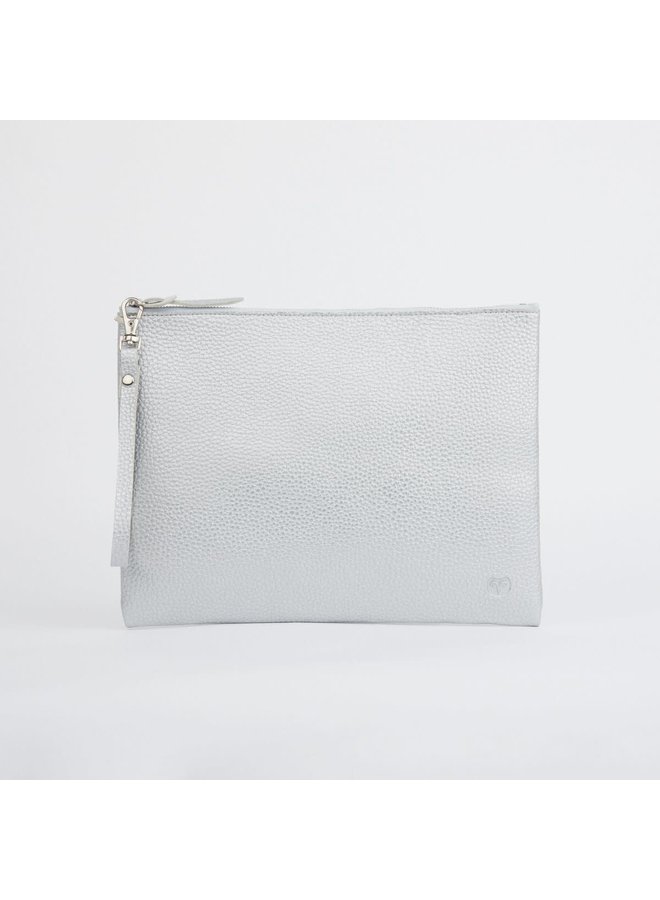 Pouch with handle