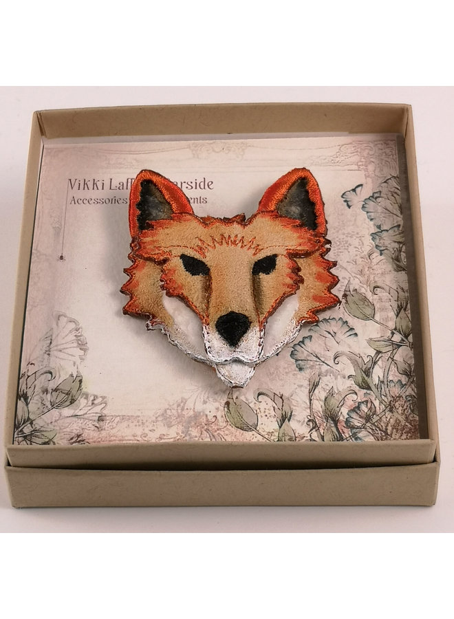 Fox embroidered brooch 076