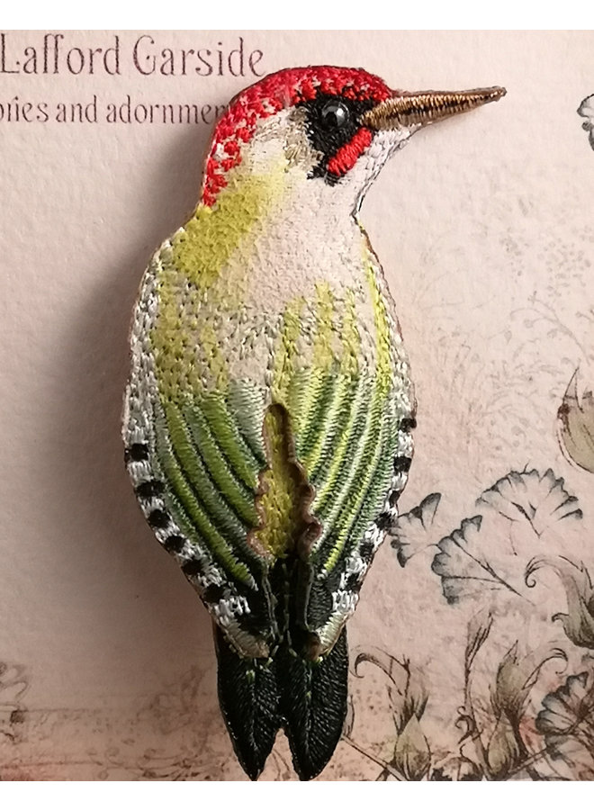 Broche bordado pájaro carpintero verde 073