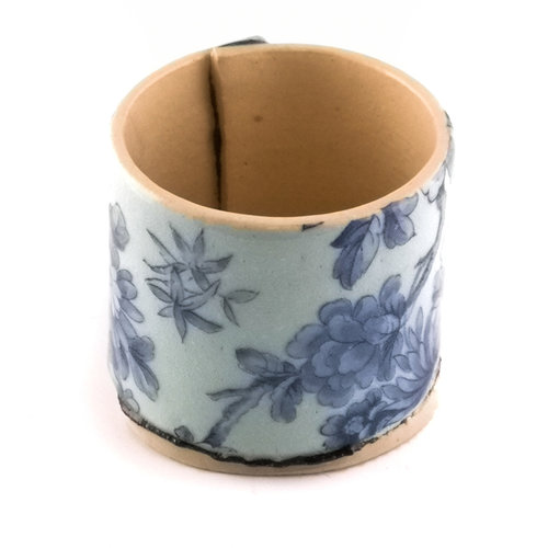 Virginia Graham Hellblau mit blauen Blumen winziger Pflanzer 02 Virginia Graham Hellblau mit blauen Blumen winziger Pflanzer 02