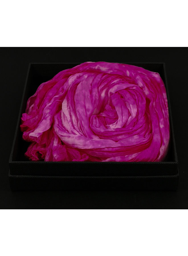 Petunia arruga bufanda de seda en caja