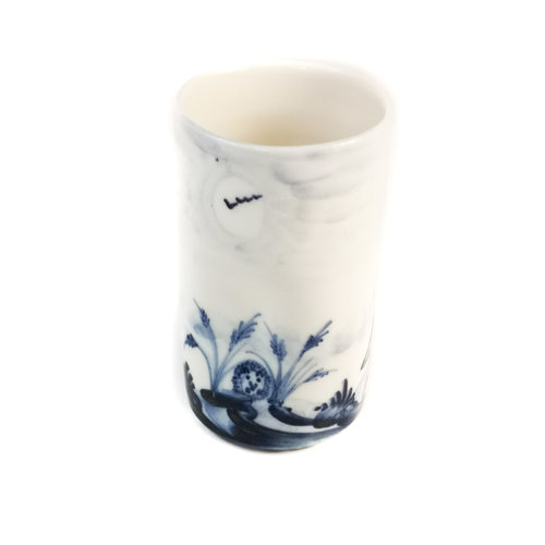 Mia Sarosi Egel porseleinen handbeschilderde posy pot 071 Mia Sarosi Egel porseleinen handbeschilderde posy pot 071