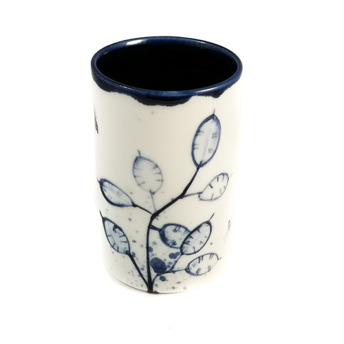 Mia Sarosi Honsty met bijen porselein handgeschilderde posy pot 065 Mia Sarosi Honsty met bijen porselein handgeschilderde posy pot 065