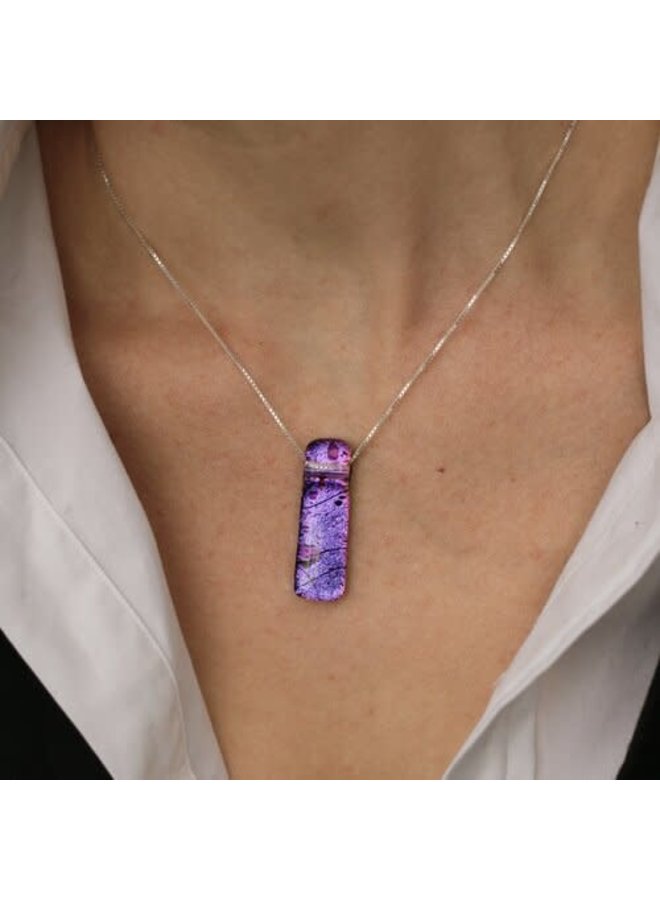 Pink & Purple Dichroic Glass und Silver Lilabet Anhänger 45