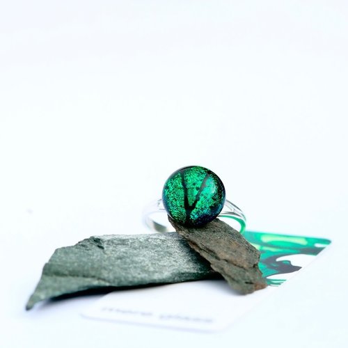 Mere Glass Verstellbarer Ring aus smaragdgrünem dichroitischem Glas und Silber 24 Mere Glass Verstellbarer Ring aus smaragdgrünem dichroitischem Glas und Silber 24