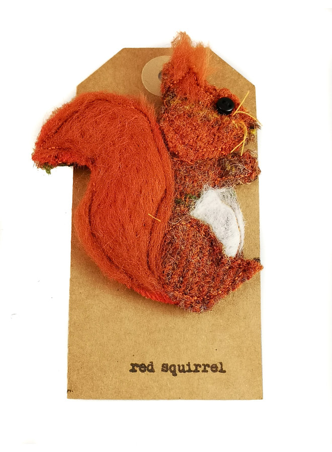 Red Squirel Creature Filt Brosch 09