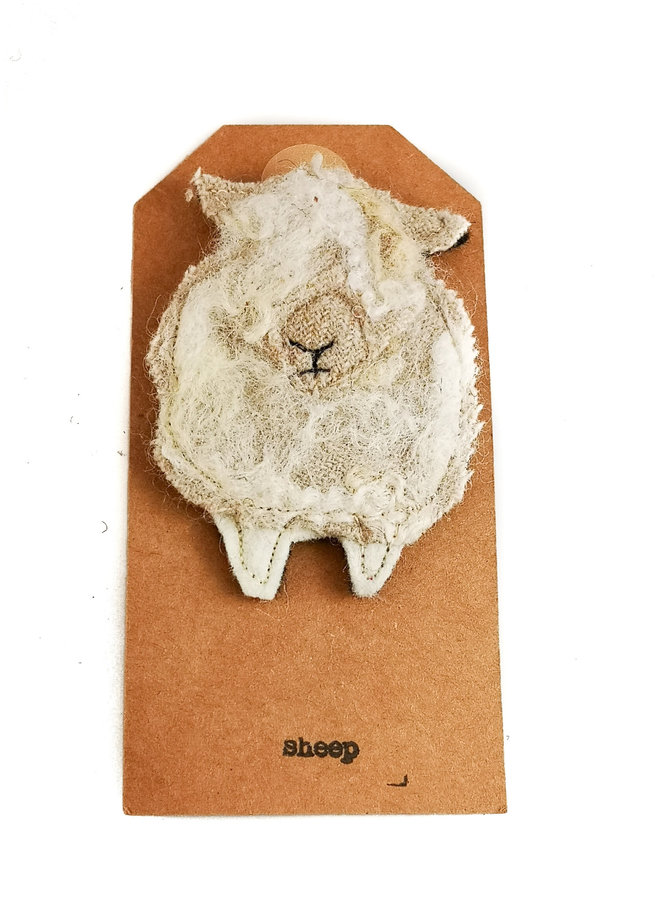 Broche de fieltro de oveja blanca criatura 10