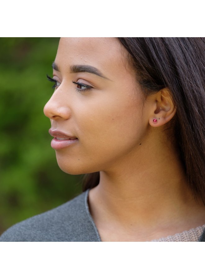 Aretes minúsculos de plata y rubí 78