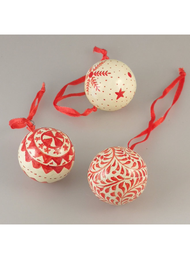 Folk baubles White and Red selection (each) 231