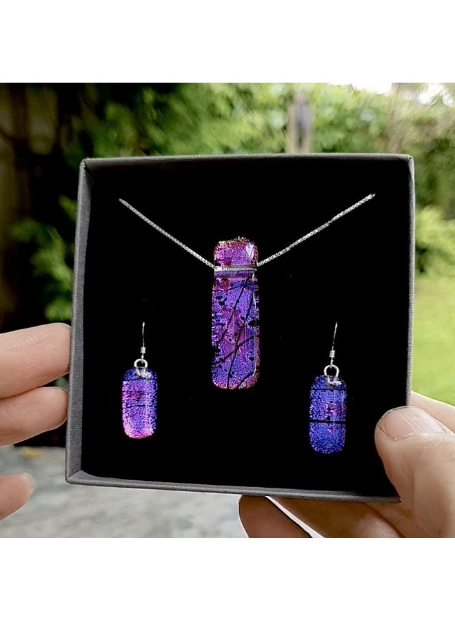 Pendientes colgantes de vidrio dicroico de color morado oscuro SOLO 64
