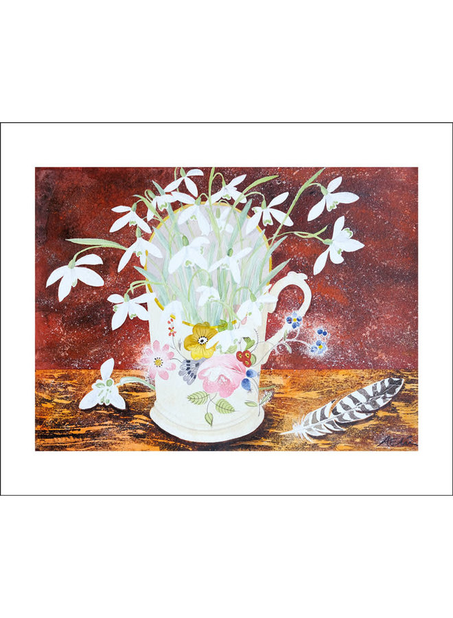 Campanillas de invierno en una copa floral de Angie Lewin