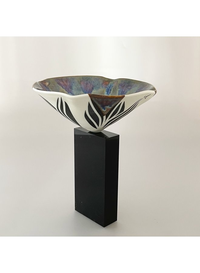 Высокая керамическая фарфоровая чаша в форме цветка 12