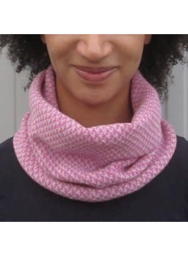 Cowl Merino Lambs Wool Circles Blossom and Rose  031