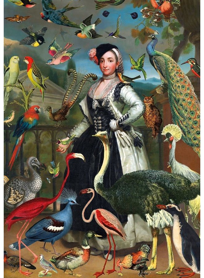 Mujer con tarjeta de aves exóticas