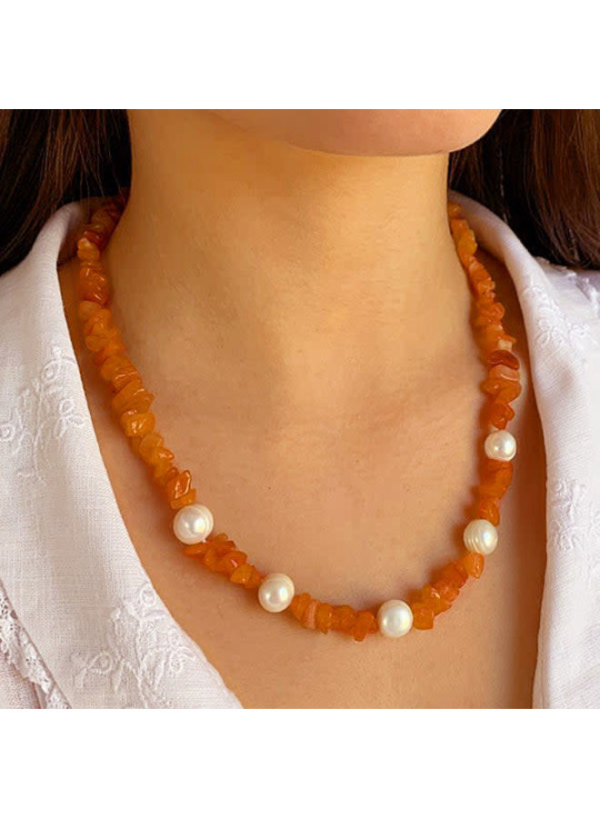 Carnelian and  pearl  necklace 121