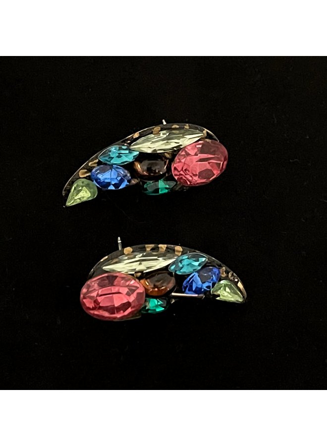 Paisley Shape Stud Earrings 432