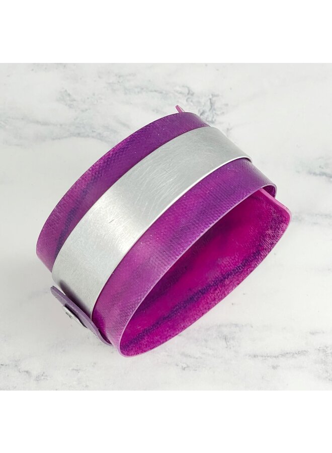 Brazalete Ajustable de Aluminio y Plástico Morado 124