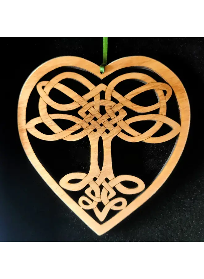 Celtic Knot Tree in a Heart trävägghängande Small 014