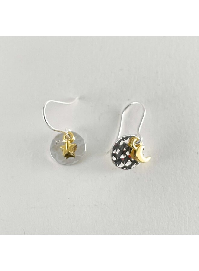 Boucles d'oreilles à crochet en forme de mini disque martelé en or, lune, étoile et argent 166