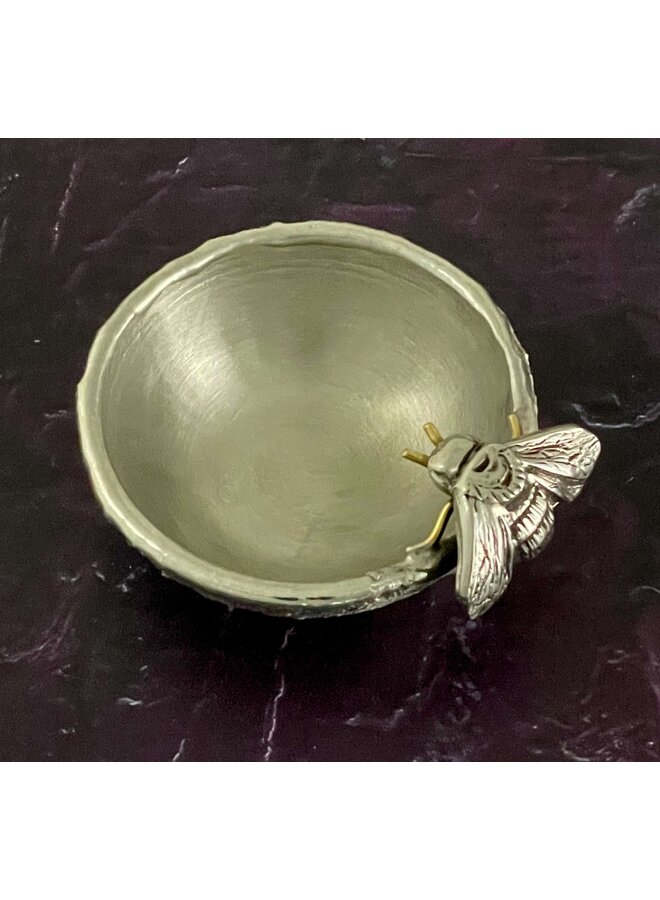 Plat à bibelots en étain moulé abeille 07