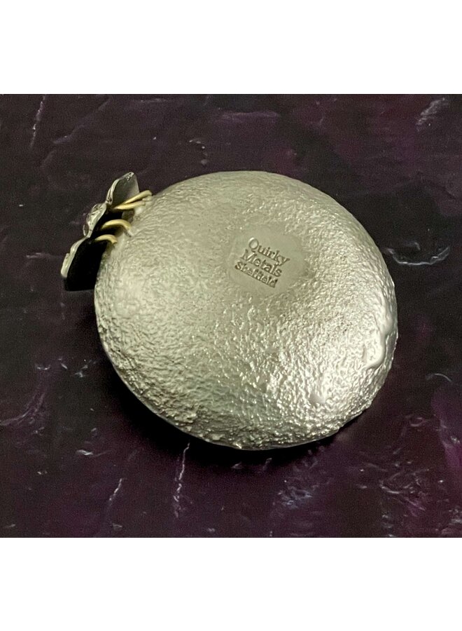 Plat à bibelots en étain moulé abeille 07