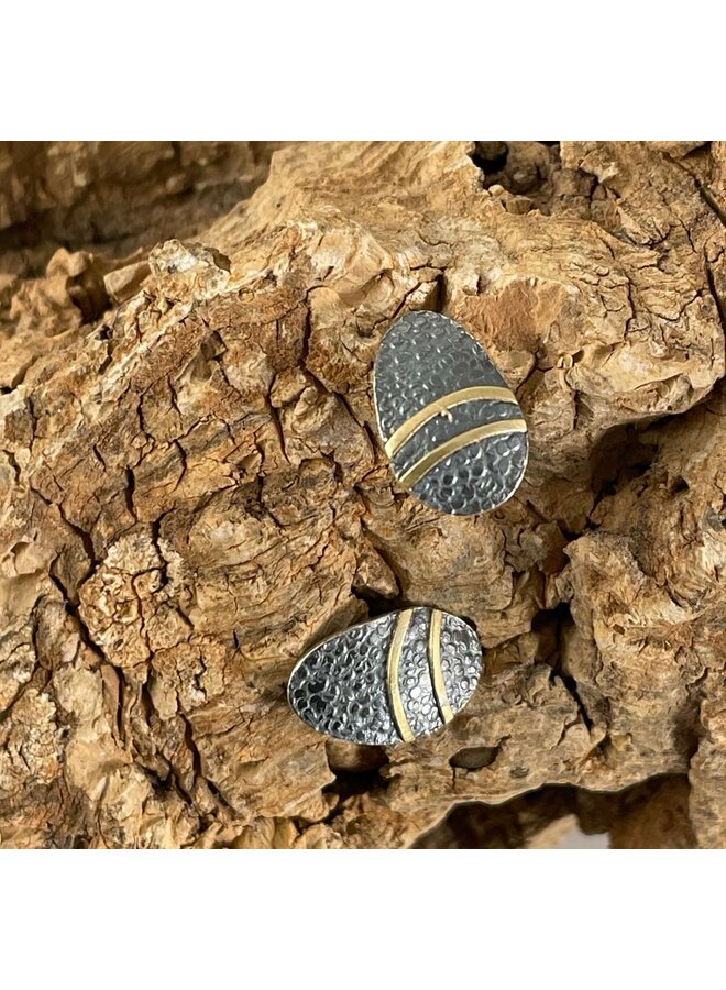 Серьги-пусеты овальной формы из оксидированного серебра и 18-каратного золота 39