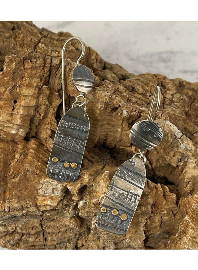 Boucles d'oreilles en argent oxydé gravé et or 18 carats 3 1