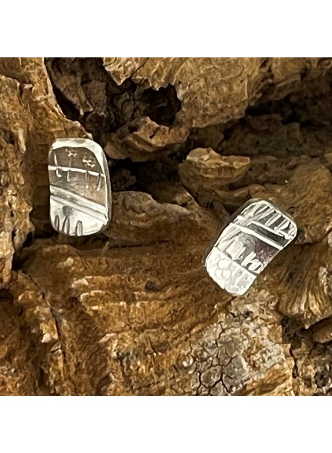Boucles d'oreilles puces moyennes en argent gravé rectangle paysage 60