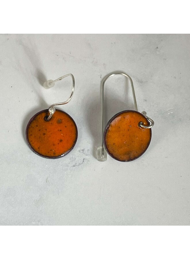 Runda droppörhängen i emalj orange 10