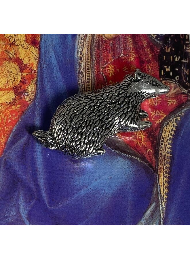 Broche de peltre tejón 42