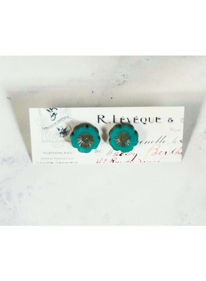 Bohemia Turquoise Green glass  stud earrings 57