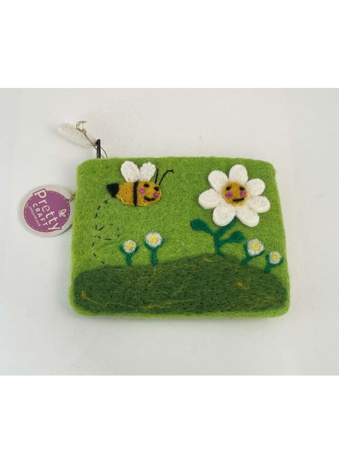Bee with Daisy Felt Medium Zip Purse 70