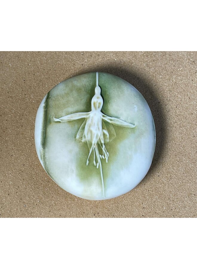 Piedra de toque de porcelana repujada de doble cara, mediana, 136