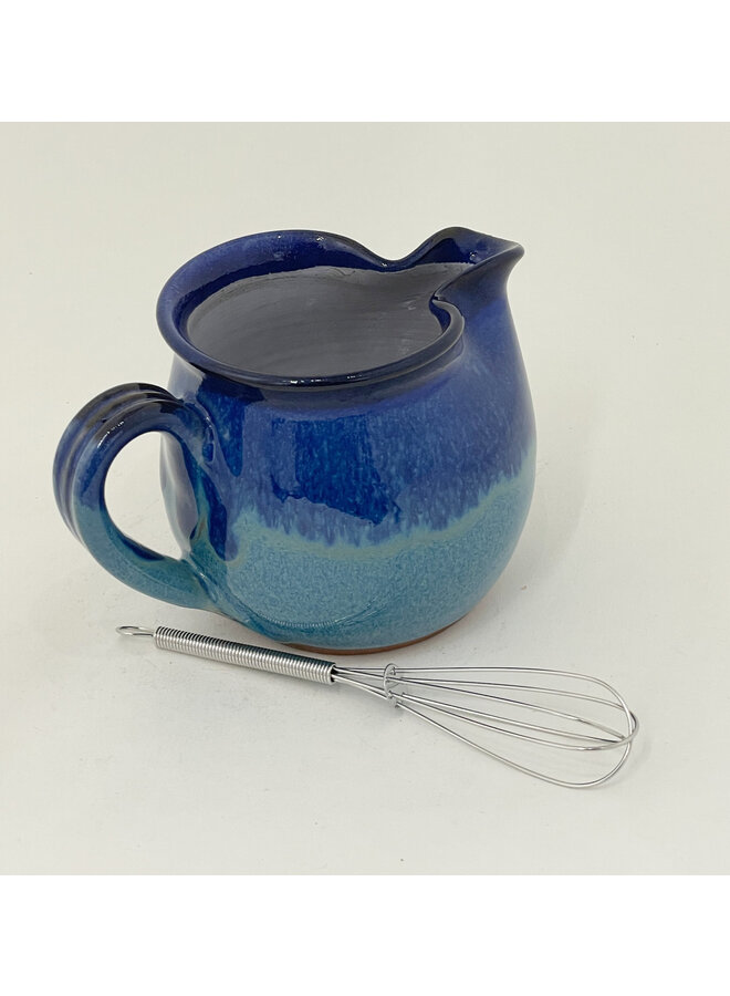 Salatdressing-Keramikkrug + Schneebesen 69