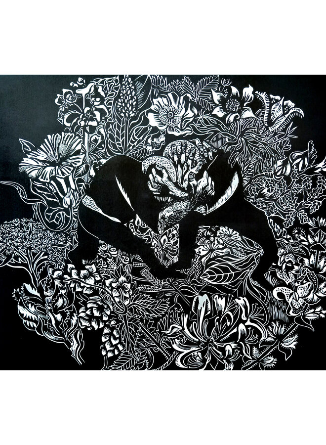 Homme combattant des fleurs