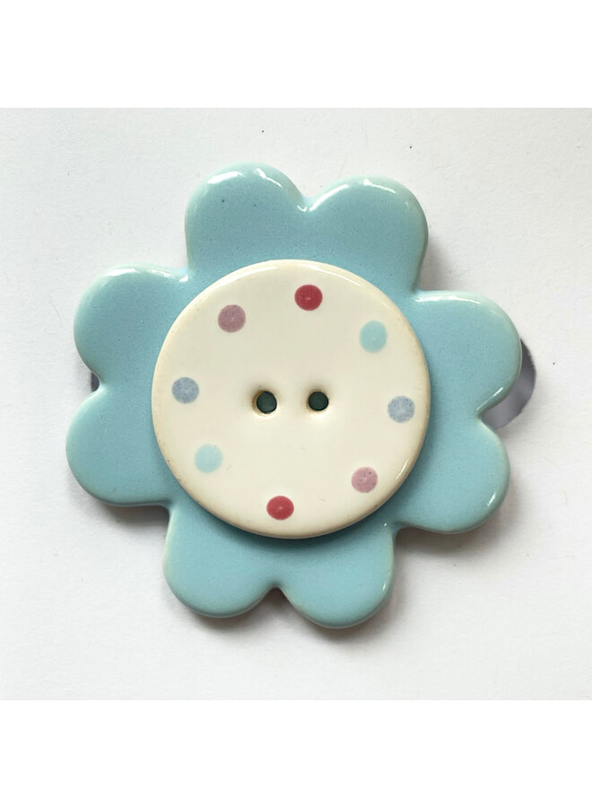 Керамическая брошь «Голубая точка цветка» 088
