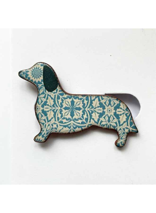 Broche de cerámica con estampado floral de perro salchicha 069