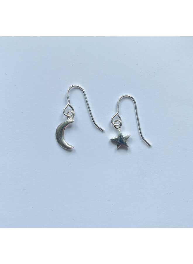 Moon & Star Hook Earrings Silver 230