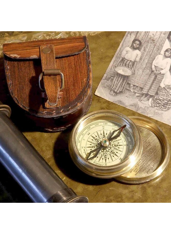 Компас в кожаном футляре 58
