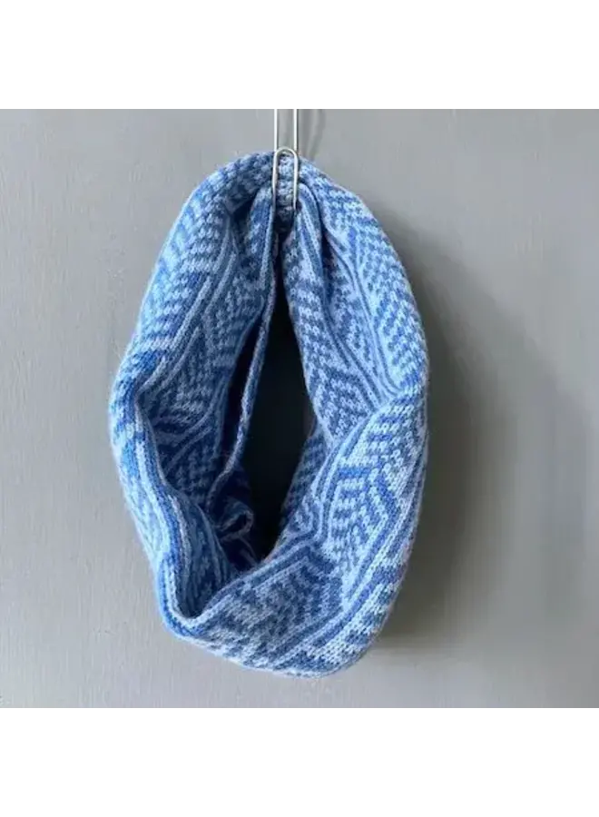 Дизайн Merino Cowl River & Glacier Barley 33