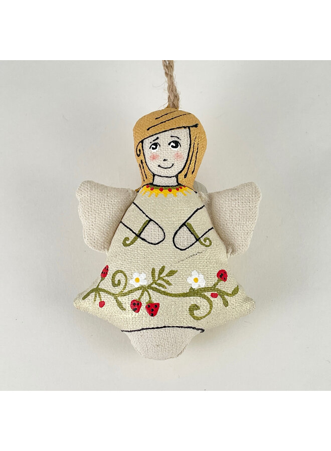 Ангел с ягодами, украшение 39