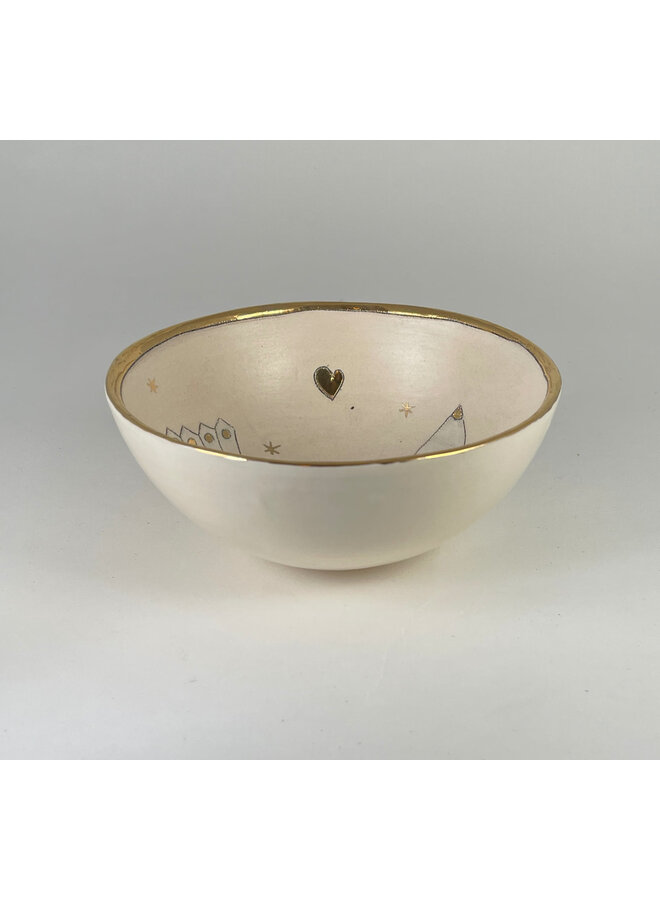 Petit bol en céramique à motif de colombe sur une colline, cœur doré et étoiles