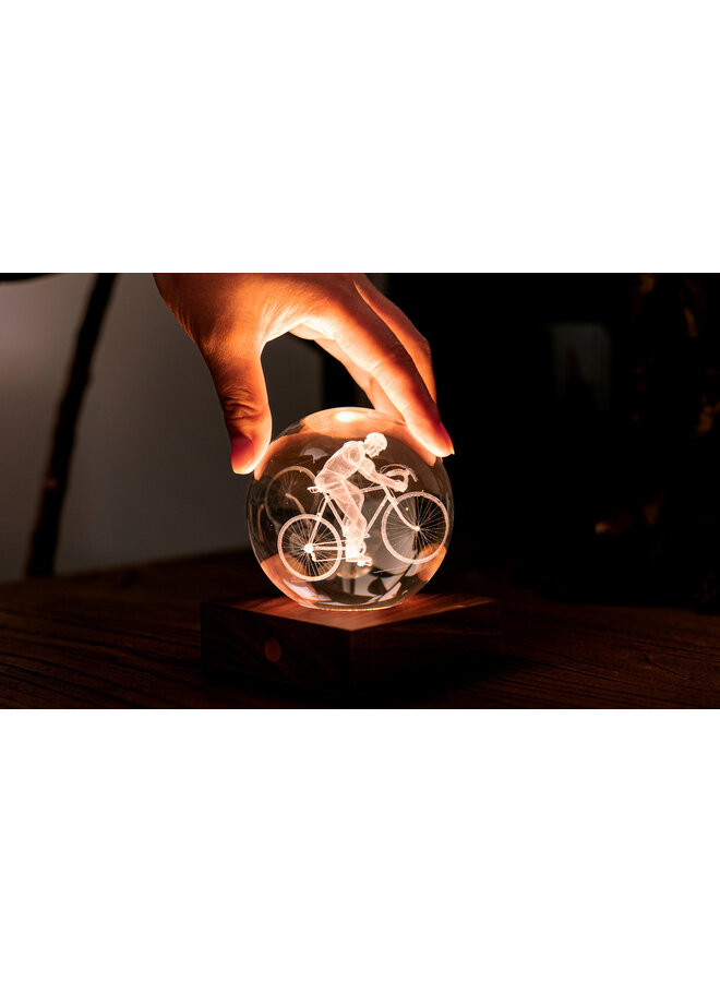 Globe lumineux en cristal ambré pour cycliste
