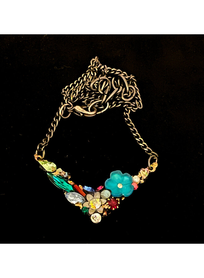 Blå blomma V-formad halsband 657