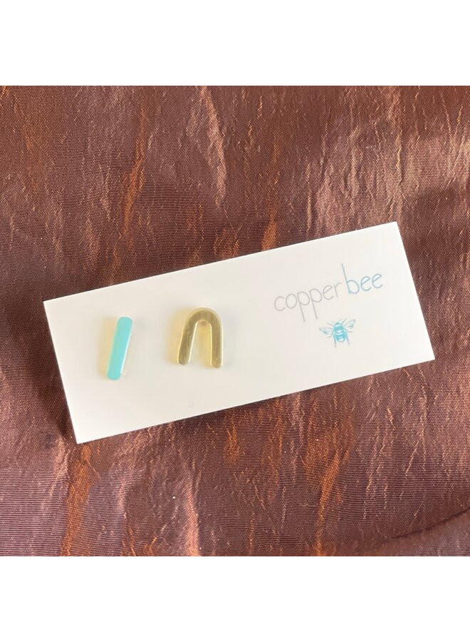 Geometrische Ohrringe aus Emaille und Messing, Größe 53