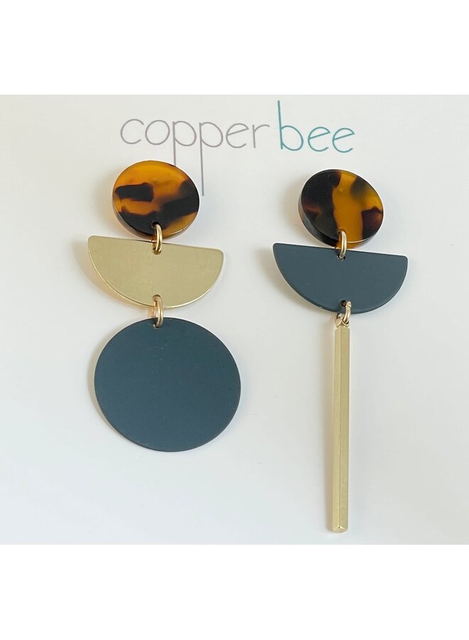 Mismatch Tortoiseshell Stud Earrings Navy 82