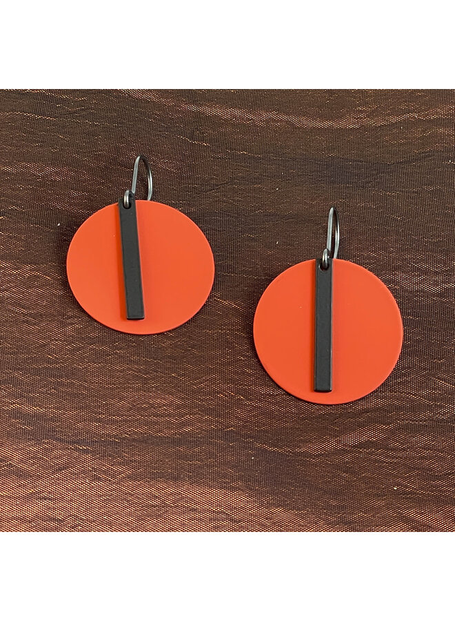 Black Bar on Disc Drop Earrings Rust 60
