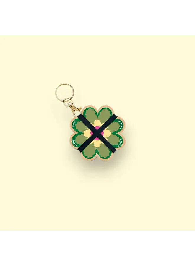 Keyring Flower Press  Green or Yellow 31