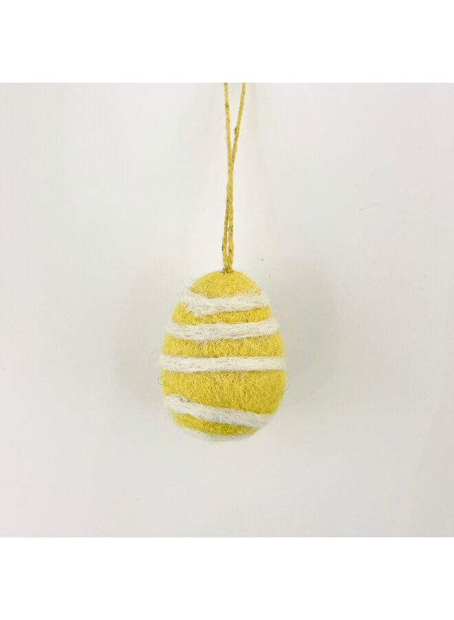 Petit œuf de Pâques en feutrine à rayures jaunes et blanches, à suspendre, 61